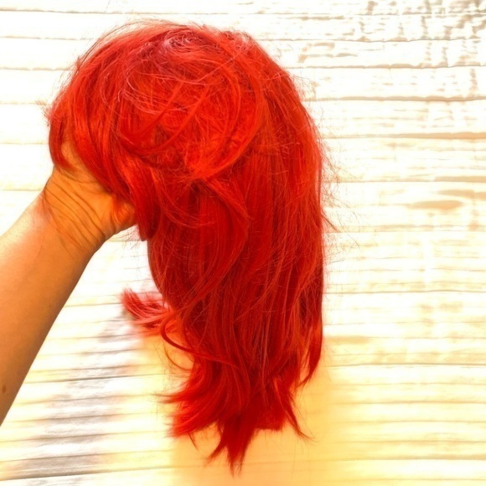 Assist Fair Red Square Wig with Bang